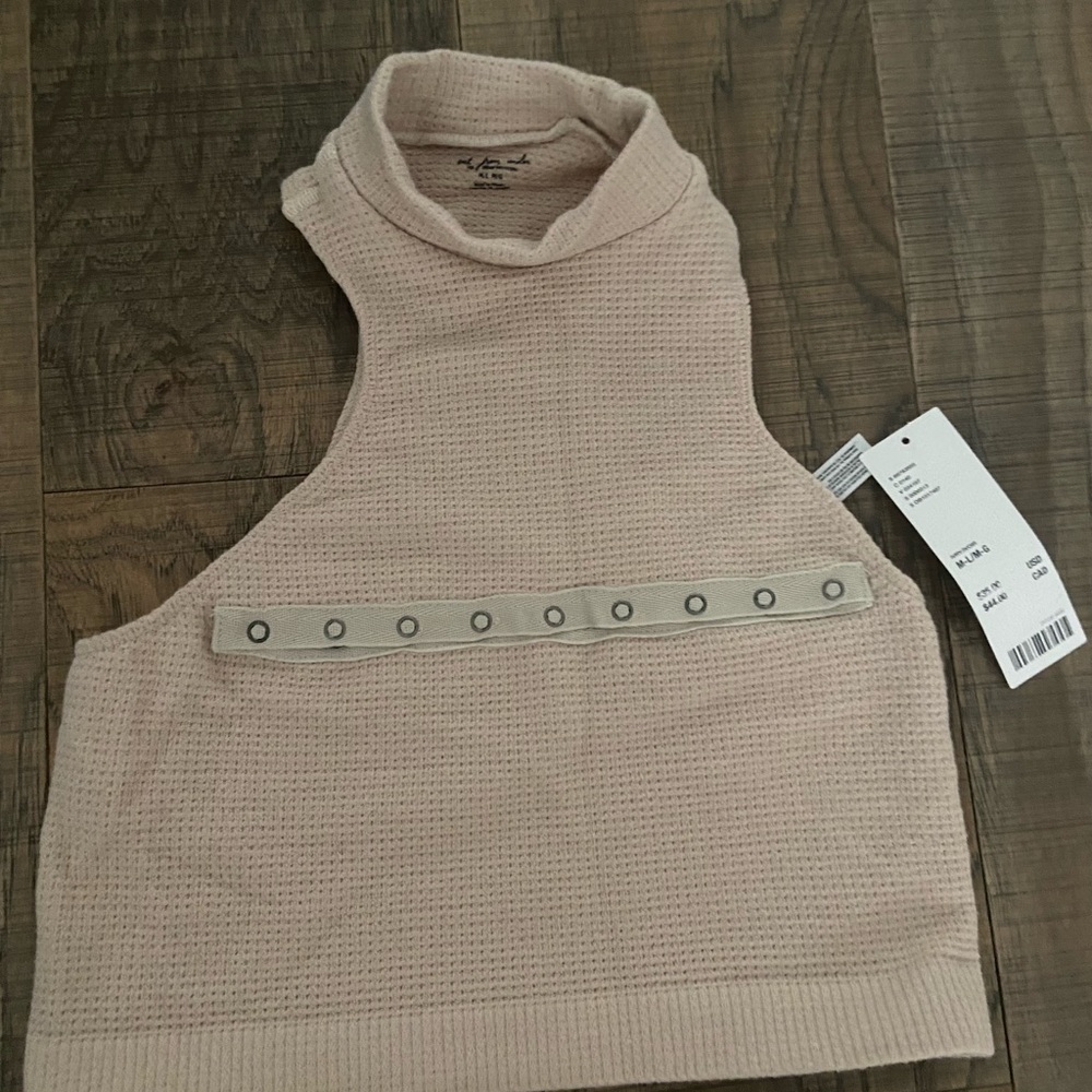 Brown Urban Outfitters top! size M-L, never been worn!